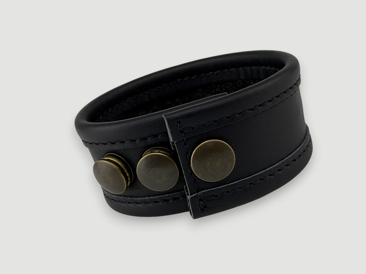 Flange - Carbon Black Leather Cuff
