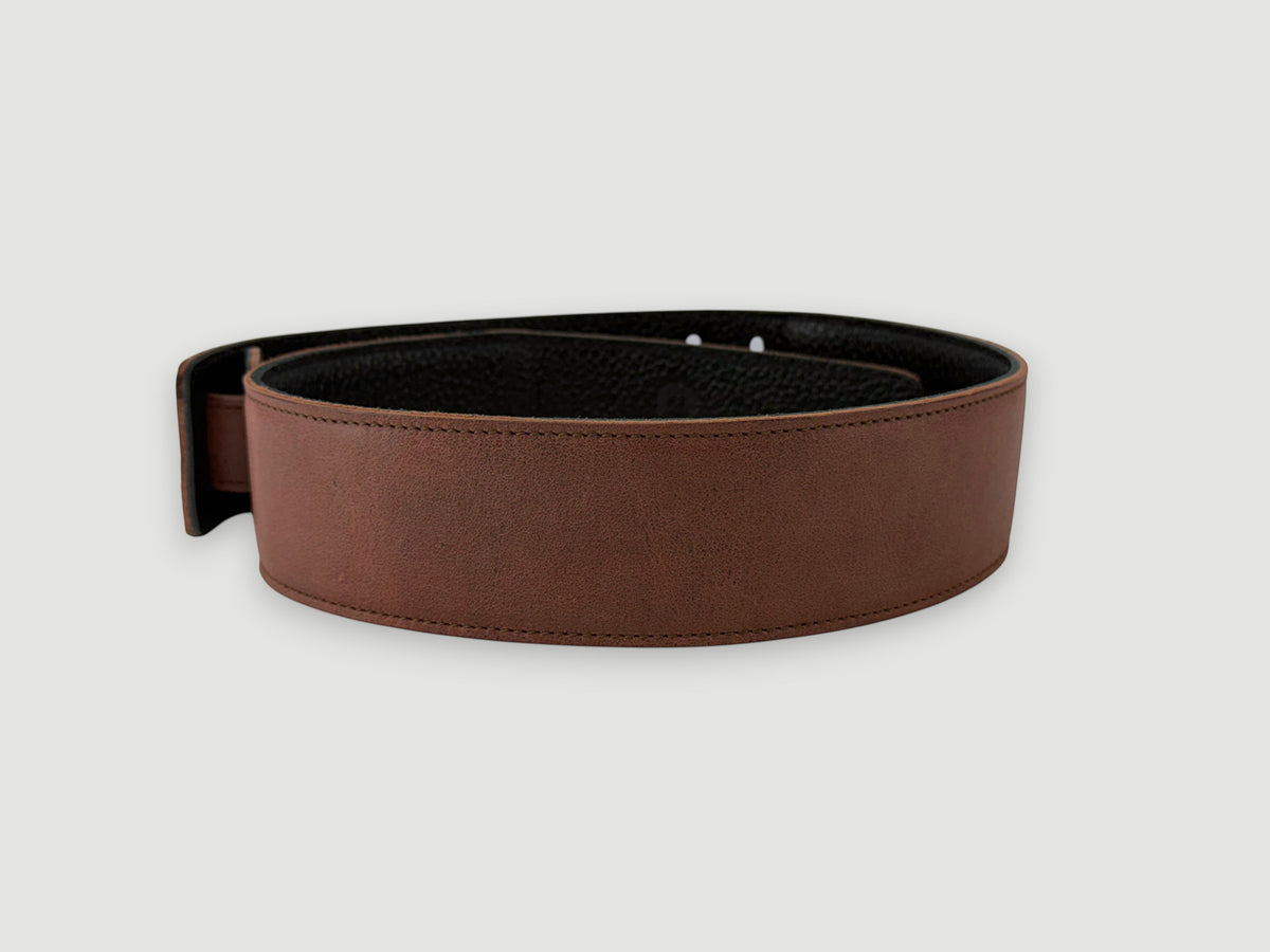 The Reticent - Relic Cognac Leather Guitar Strap