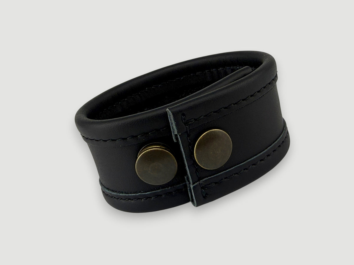 Flange - Carbon Black Leather Cuff