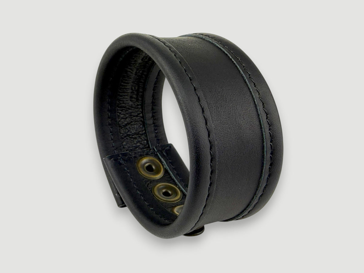 Flange - Carbon Black Leather Cuff