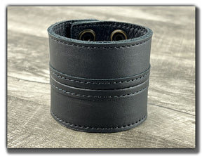 Straight Up - Carbon Black Leather Cuff