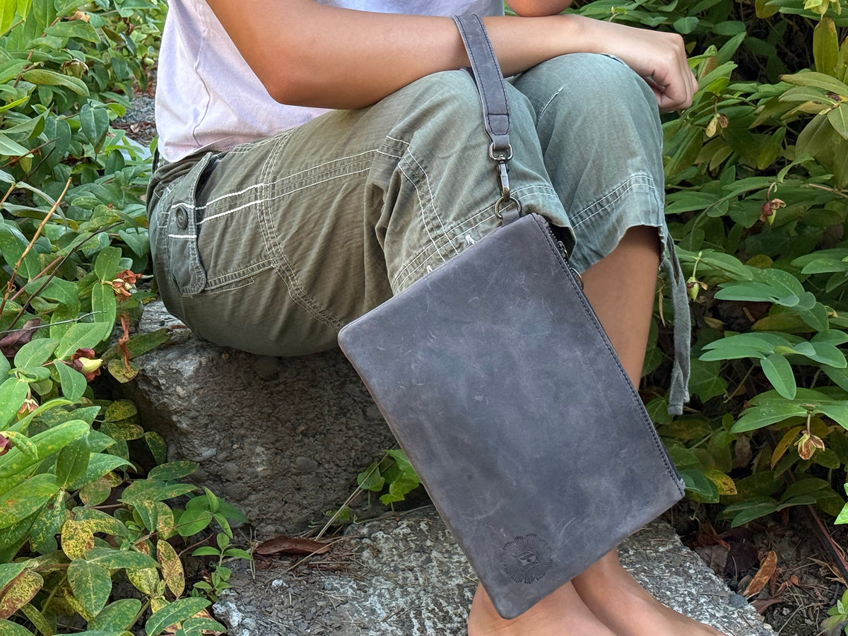 Leather Zipper Pouch - Aged Steel