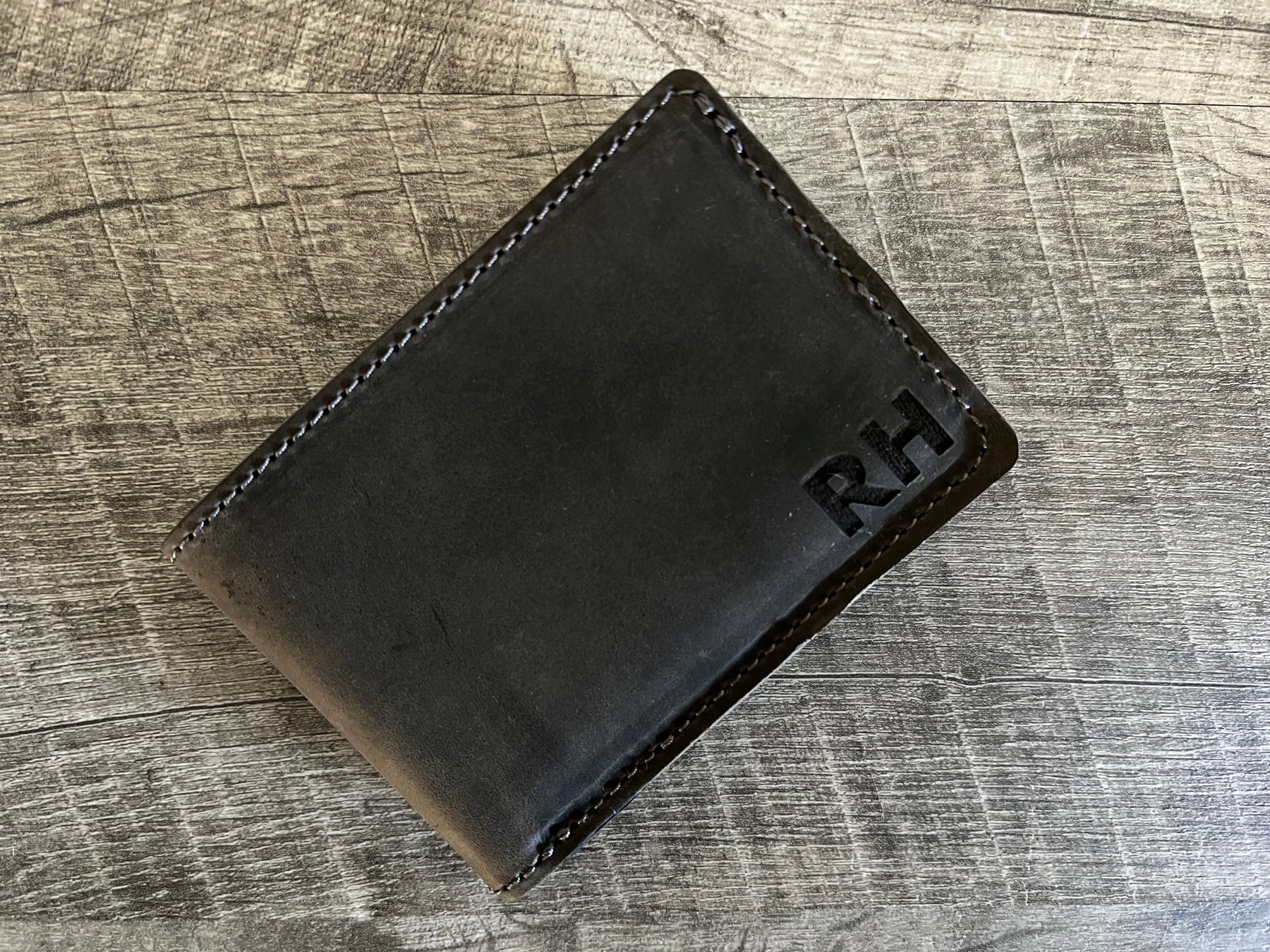 Minimalist Leather Bi-Fold Wallet - Aged Steel