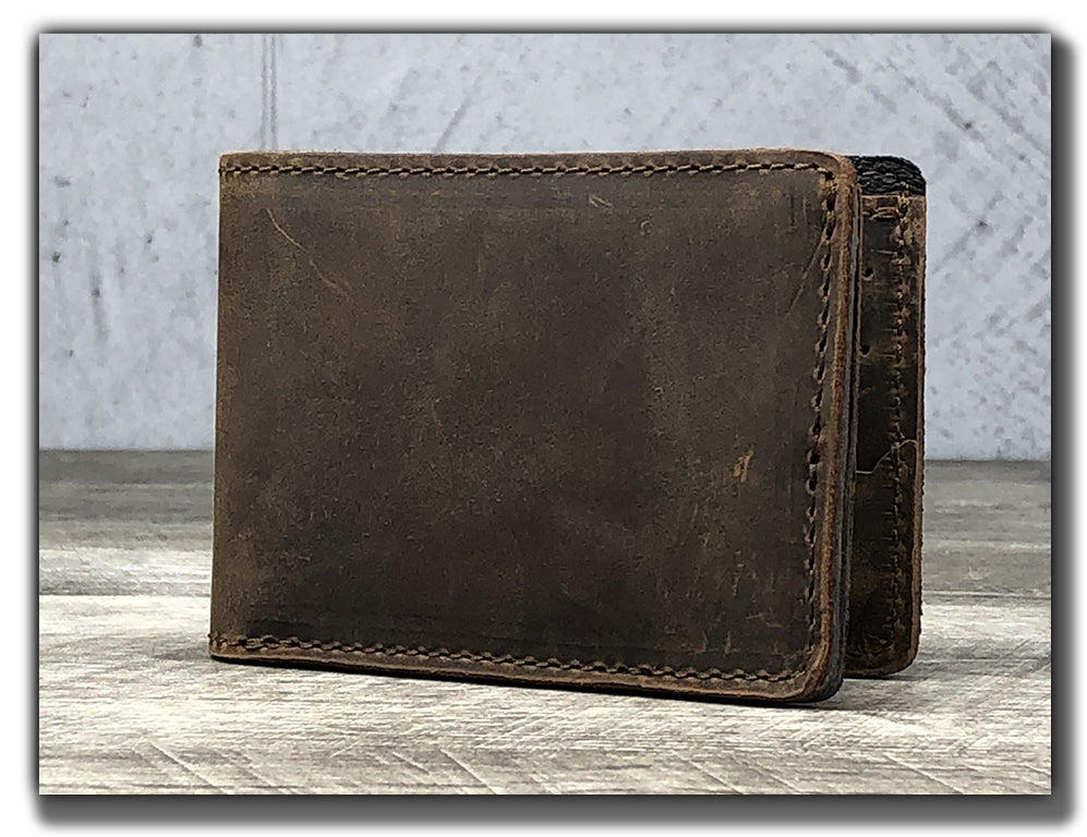 Minimalist Leather Bi-Fold Wallet - Whiskey Brown